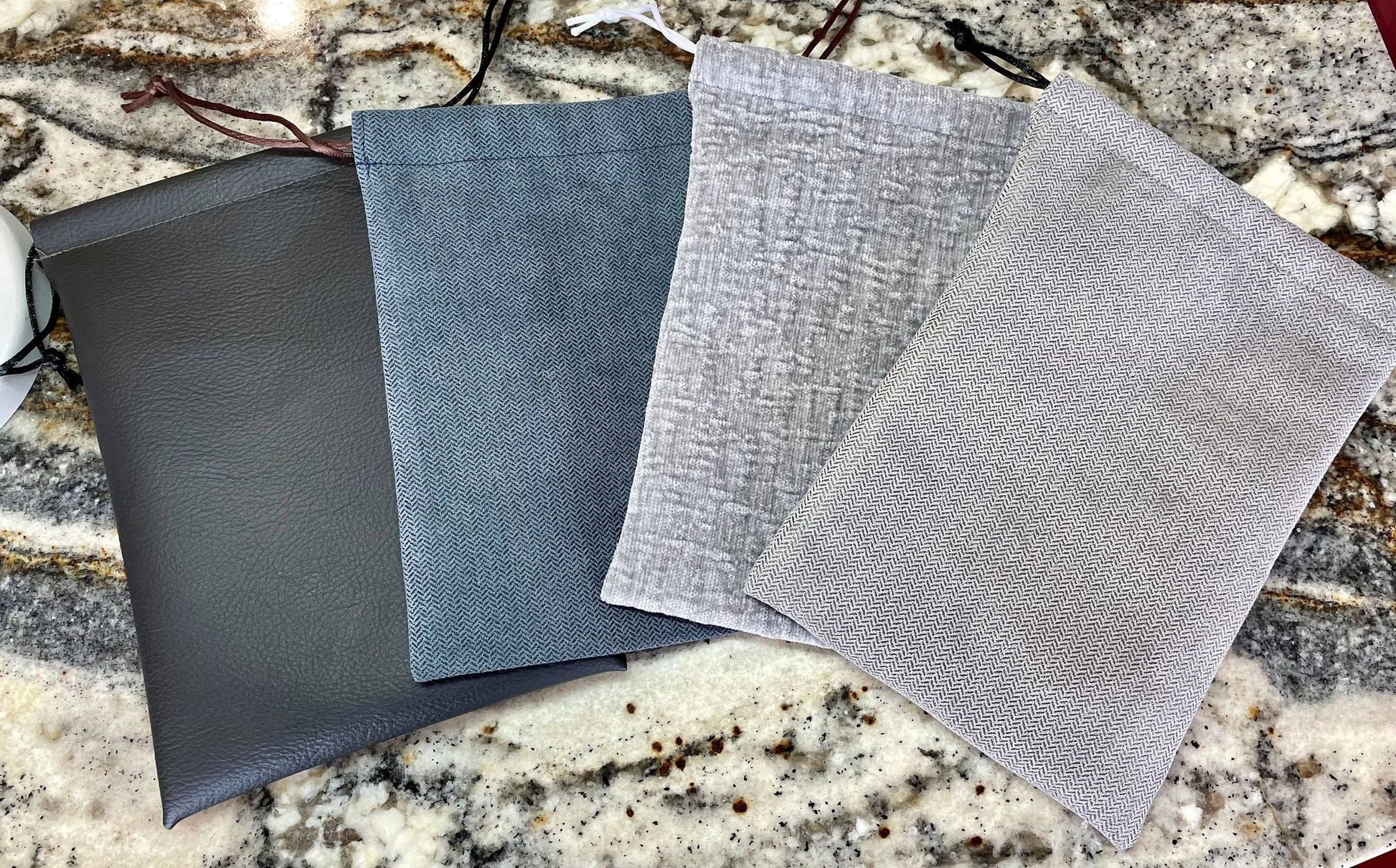 Large Game Tote Set